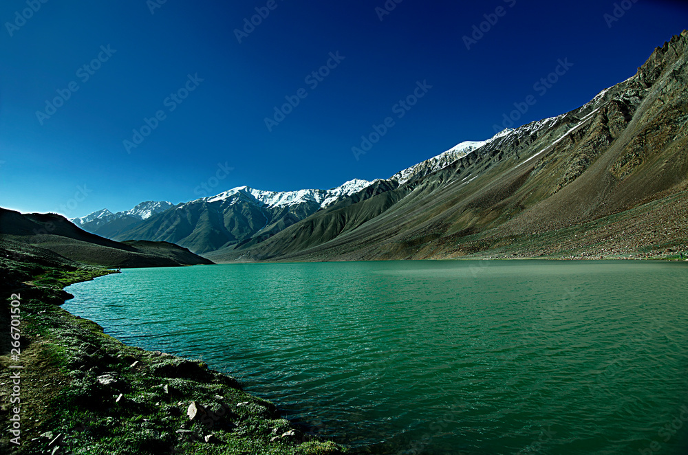 “From Dream to Reality: Chandra Taal Lake in Himachal Pradesh is Waiting to Be Explored!”