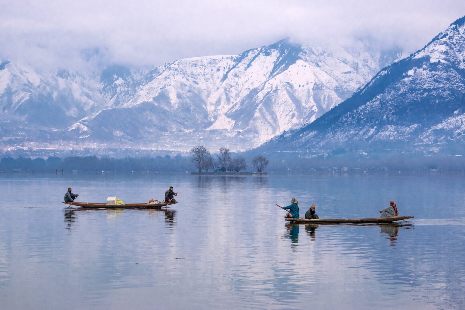 Kashmir Honeymoon Tour with Gulmarg and Pahalgam 5 Nights 6 Days